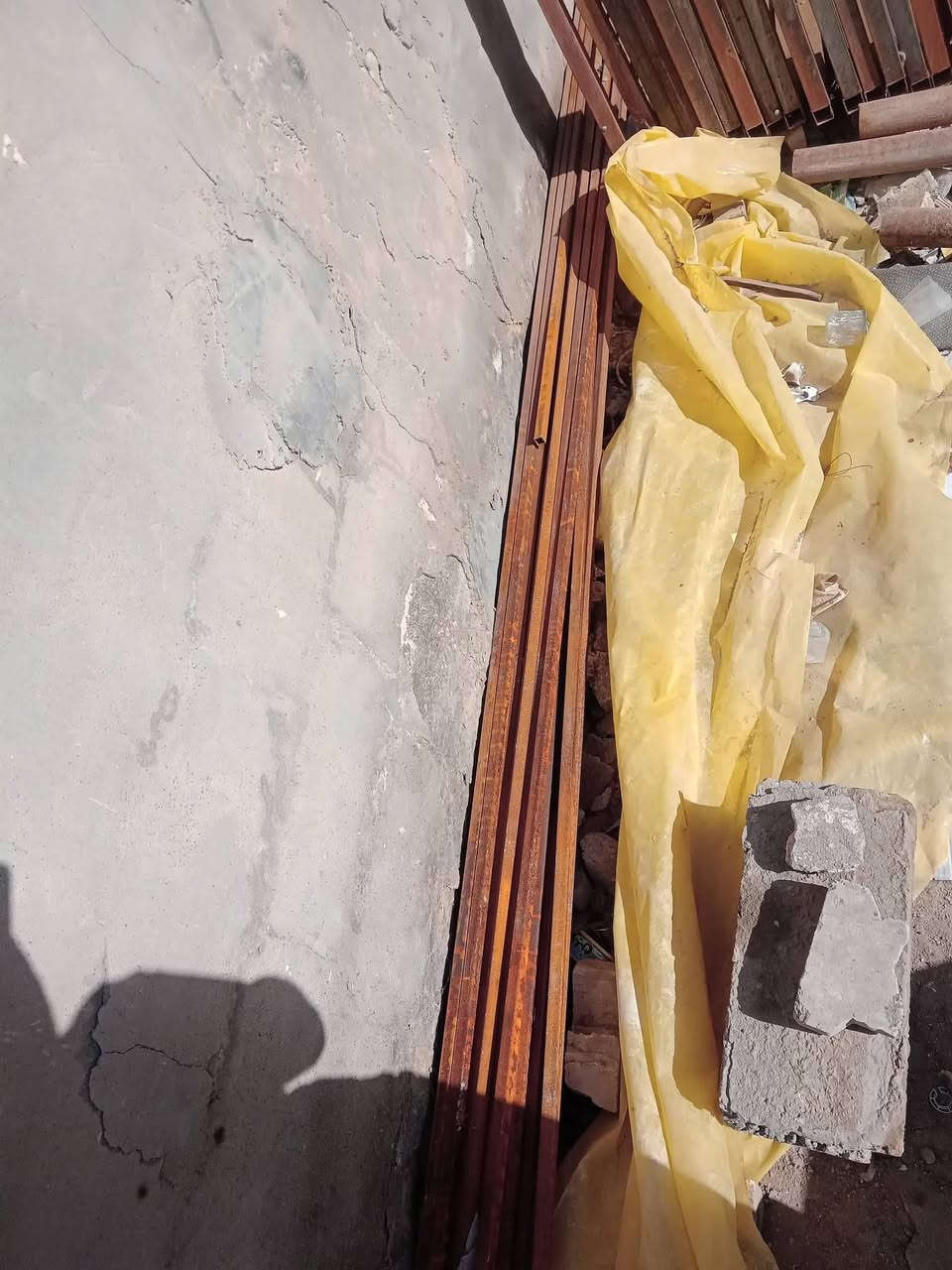 للبيع كربلاء كلشي بل فيديو موضح المتر 2000 ***********
