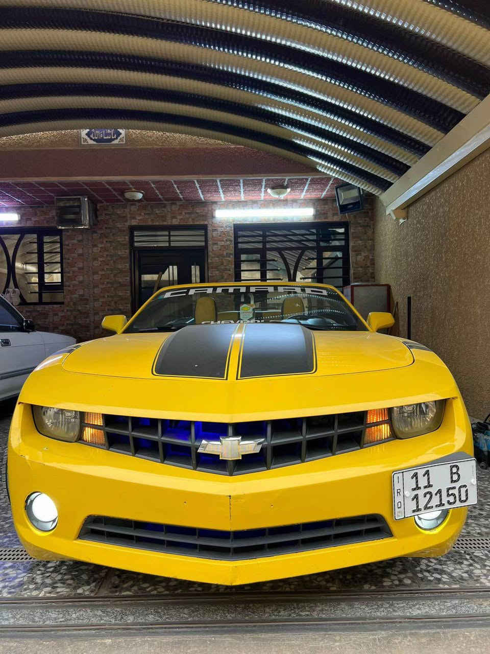 للبيع للبيع للبيع بدون مراوس السعر 95 ورقة 
كمارو موديل 14 كشف للون اصفر غير محدد كهربائيات كلهه شغالة وبلادي مابيهه اي جطل او عيب 
داخل نضيف تخم تاير جديد كفالة محرك وكير وتبريد 
بدون حادث بيهه قطعتين بارد خفيف جاملغ الاثنين الامامي 
صبغ قطعتين جاملغ خلفي بدون اي قطرة معجون 
ماشية 80 الف كيلو 
سياره نضيفة شغل وترايك وين متريد متصرف عليهه ربع دينار تحويل ثاني يوم 
للاستفسار ***********
موقع بغداد الامين 2 
اقره التفاصيل قبل لا تتصل بغداد, العراق
