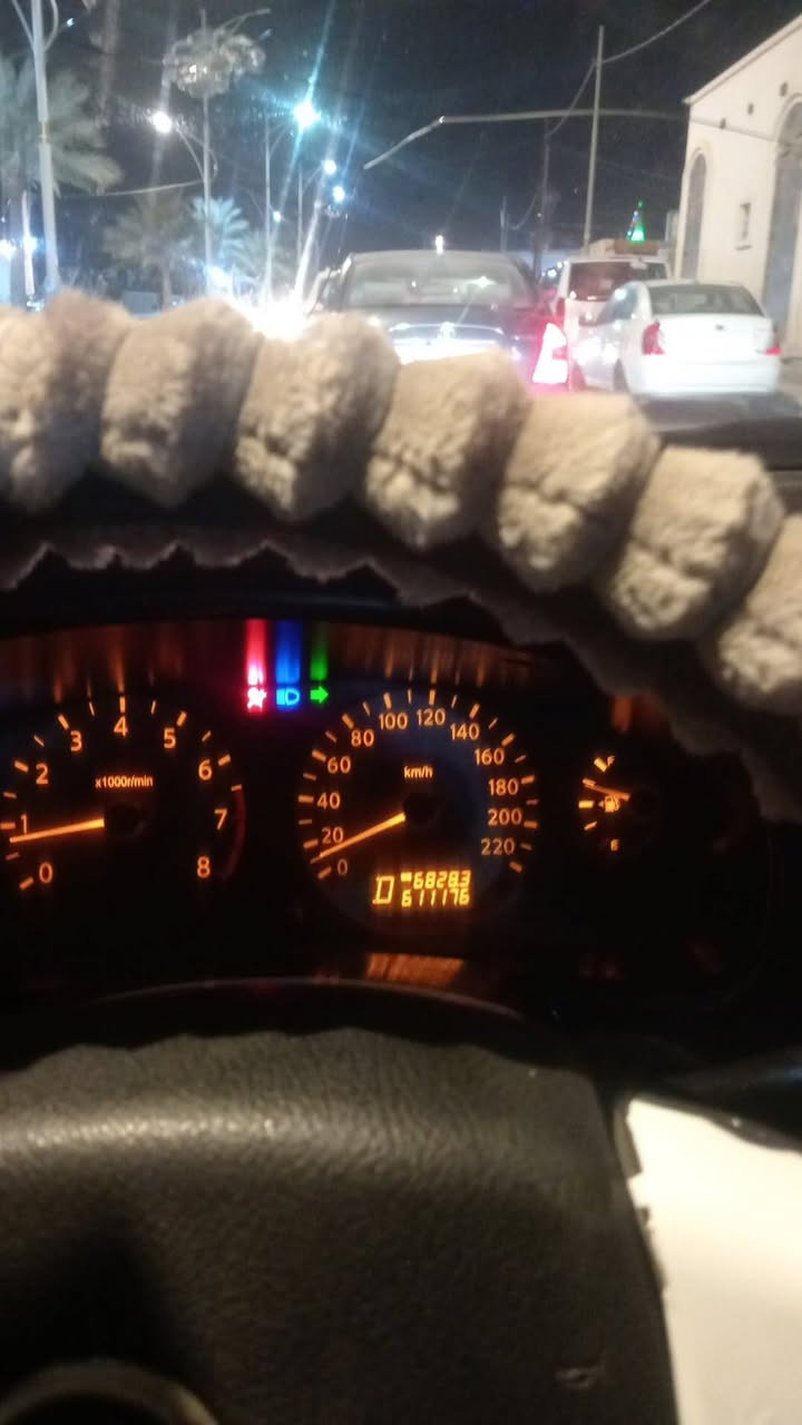 سلام عليكم من رخصت الادمن سني للبيع موديل ٢٠١٠ مصبوقه احزام بدون ضربه رقم انبار كير ومحرك وصدر مكفولات مكان السياره فلوجه النساف السعر ٨٠ هاتف ***********
