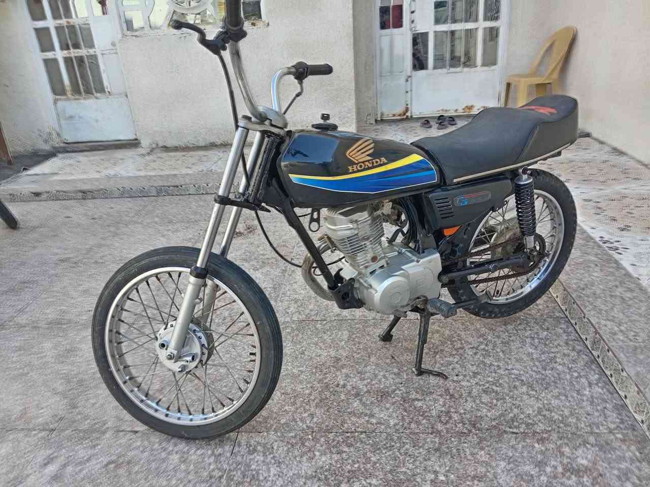 نامه ايراني دراجه نضيفه شوفت عينك ادوات سعرهه 450 اوبيهه مجال للشراي ***********
