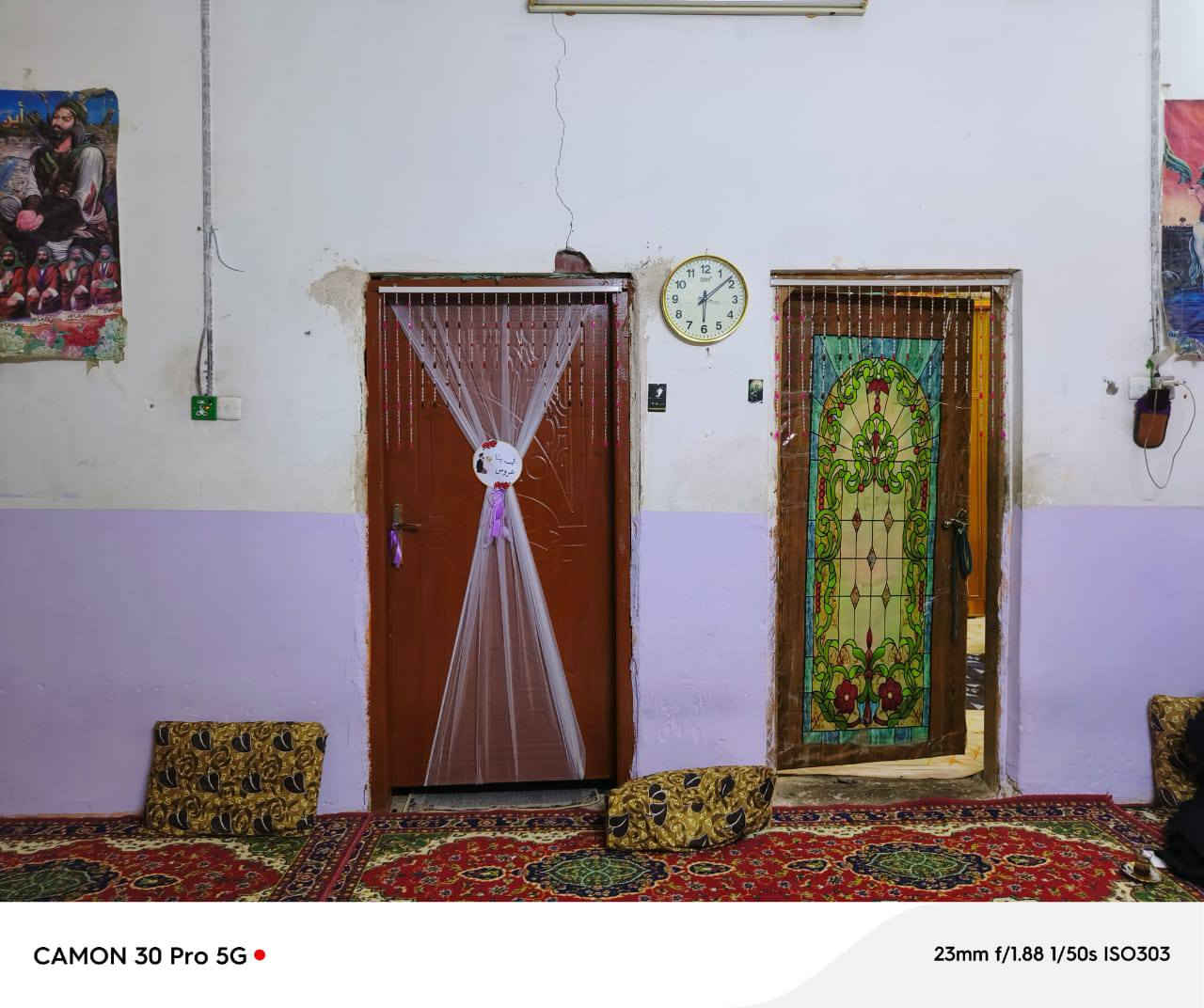 البيت للبيع المساحه 200 متر حي العسكري عل حولي مقابل الحبيب المصطفى ركن
غرف عدد 3  

صاله 9 متر 

مطبخ 5 متر 

استقبال 10 متر 

مع صحيات+ محل

للاتصال ***********
