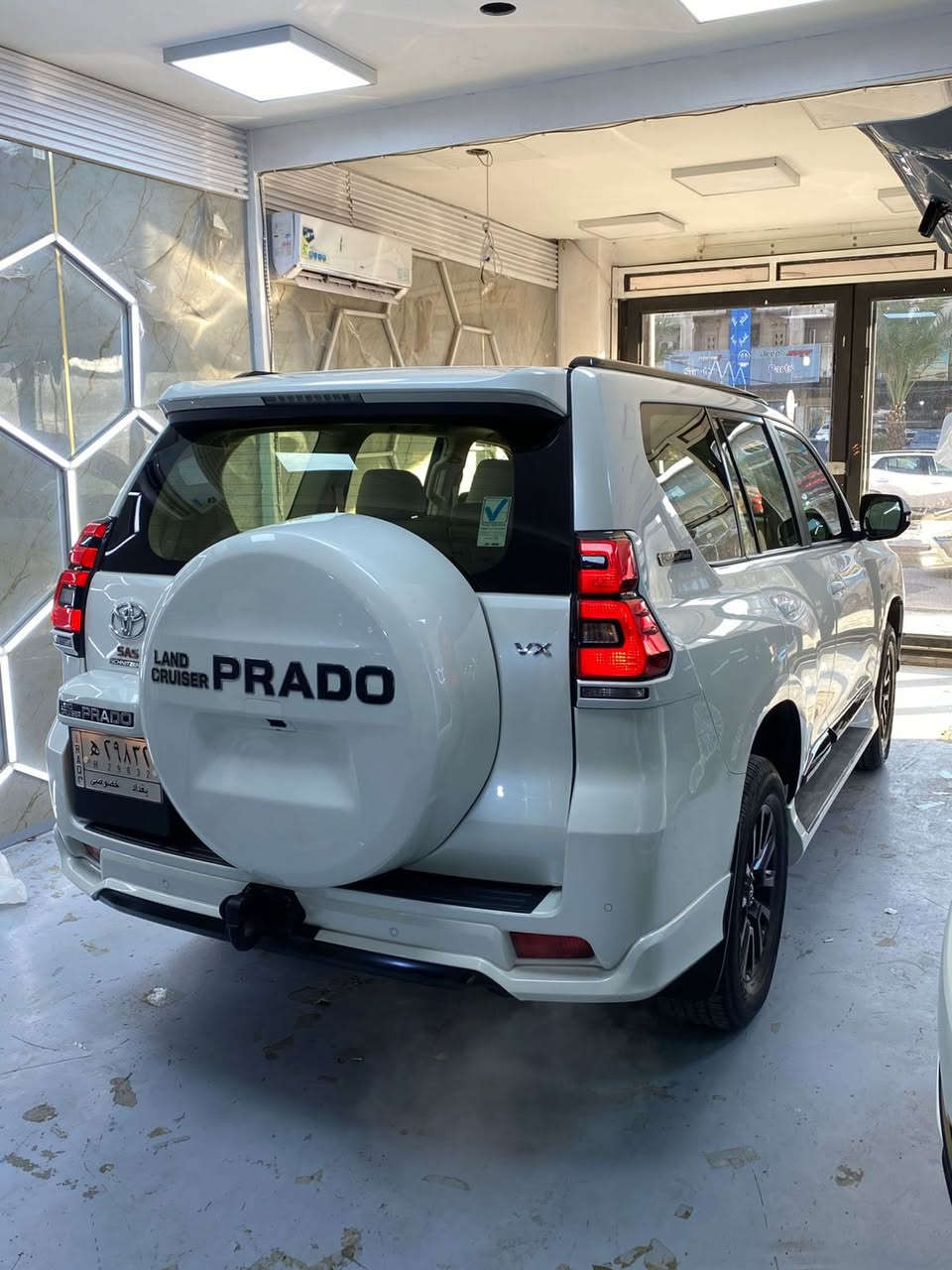 Brado midnight
2021  شركةساز
فئة VX
ماشية 55الف 
مكان المنصور للاستفسار فقط الاتصال
***********
