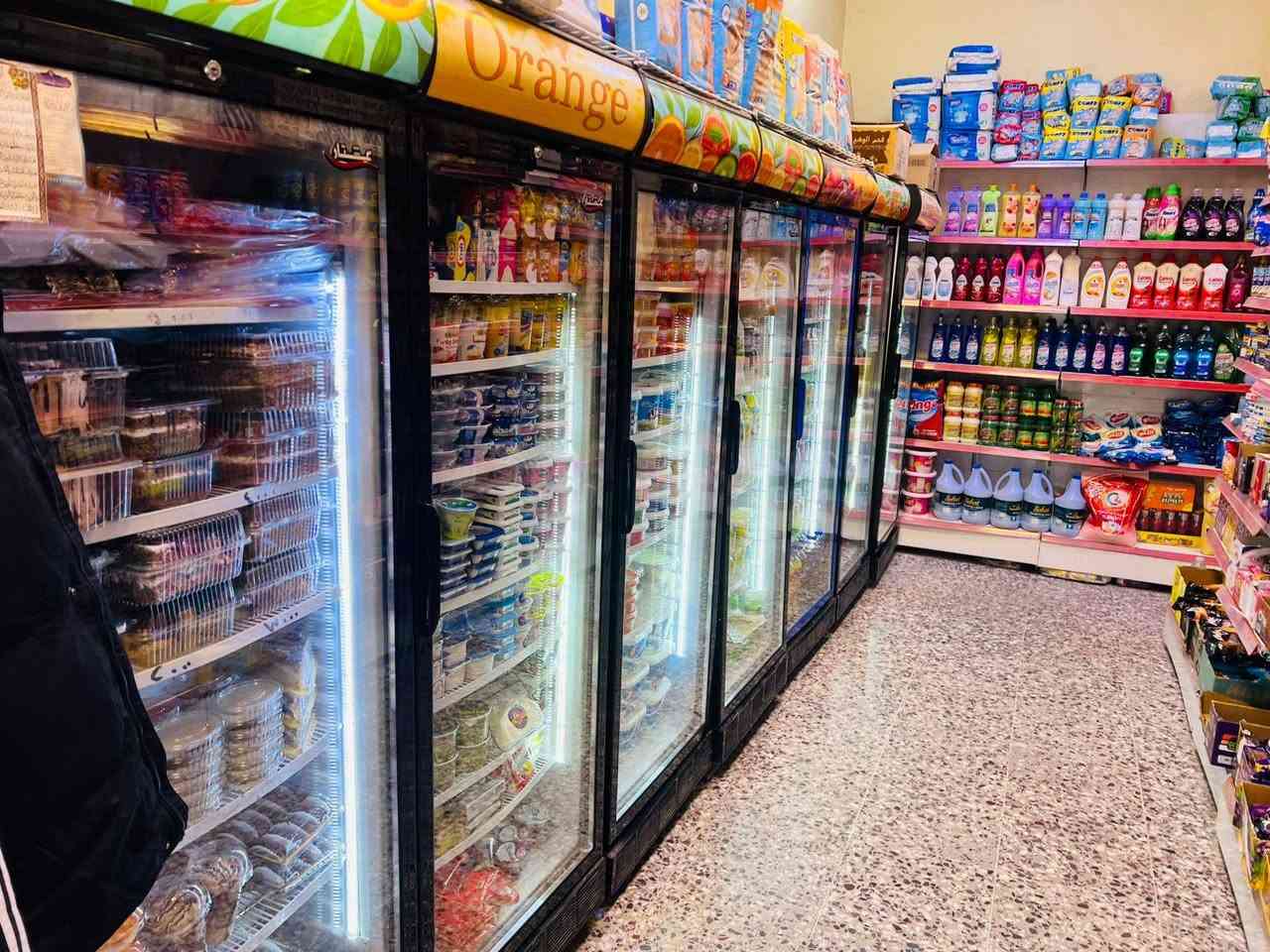 ماركت للبيع لعدم تفرغ عنوان شعب شارع عدن للاستفسار ***********
