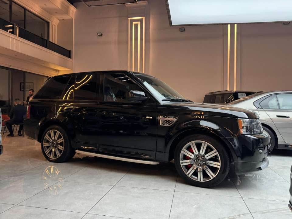 Range rover sport 2012 سلاو ره نج رؤفه ر فوول فوول مواسه فات ئؤتؤباى گراف كلين تايتل كه له ديفيدى سوندوق شه فت ناو سور ره ش ته له فؤنه كه ى تيايه ي شاشه كان سه ياره كه كلينه بؤ نرخ نامه بنيره يان ته له فون بؤ ئه م ژماره بكه *********** أربيل, العراق
