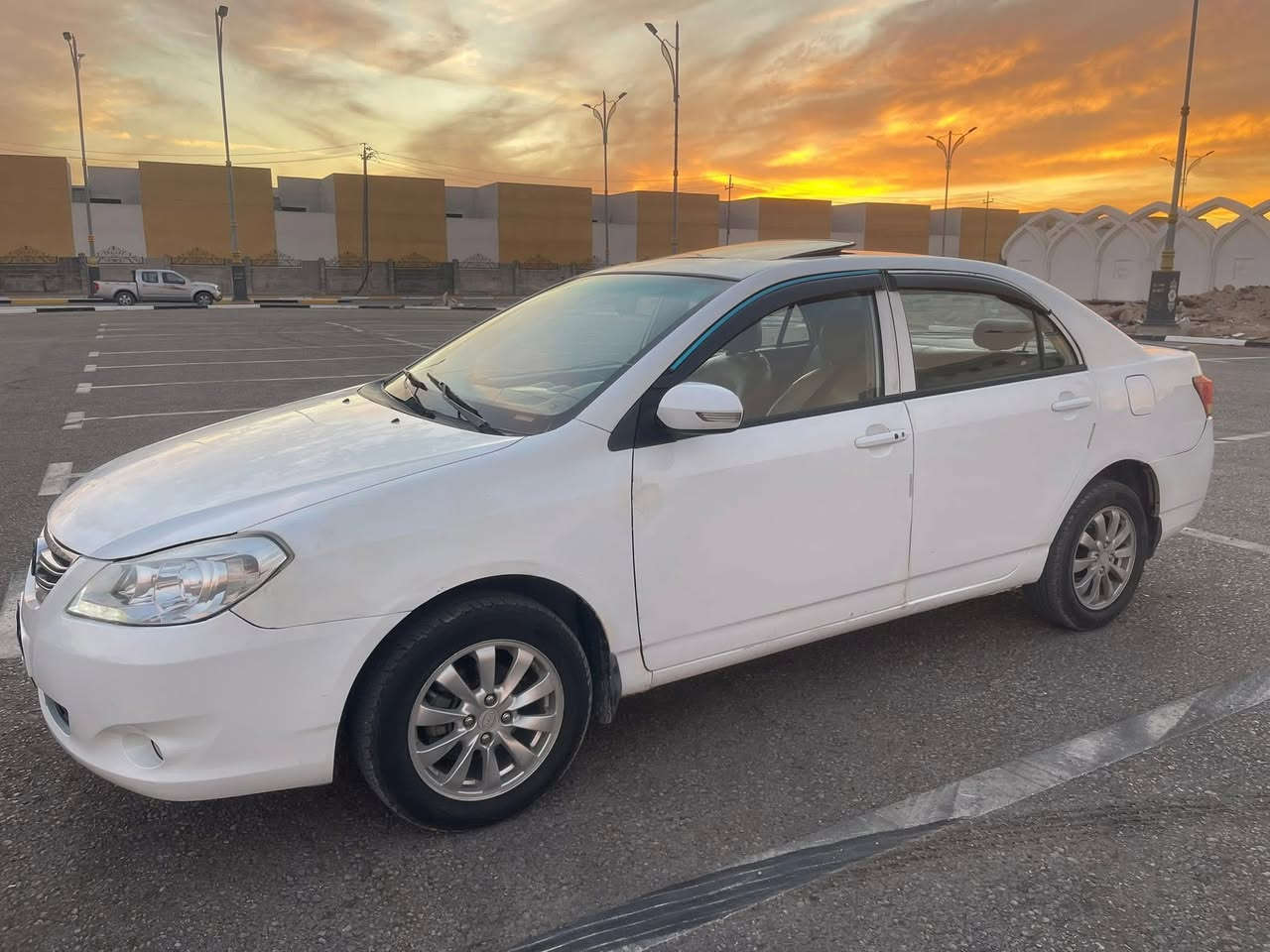 للبيع بي واي دي جي 3 موديل 2013 كير عادي مكينة هوندا بيها فقط جاملغ امامي مكفوله كير و مكينه رقم بابل سنويه لل28 تخم تاير جديد حداديه زينه ما شاء الله كهربائيات كلها شغاله تبريد شغال مكاني كربلاء السعر 57 وبيها مجال للاتصال ***********
