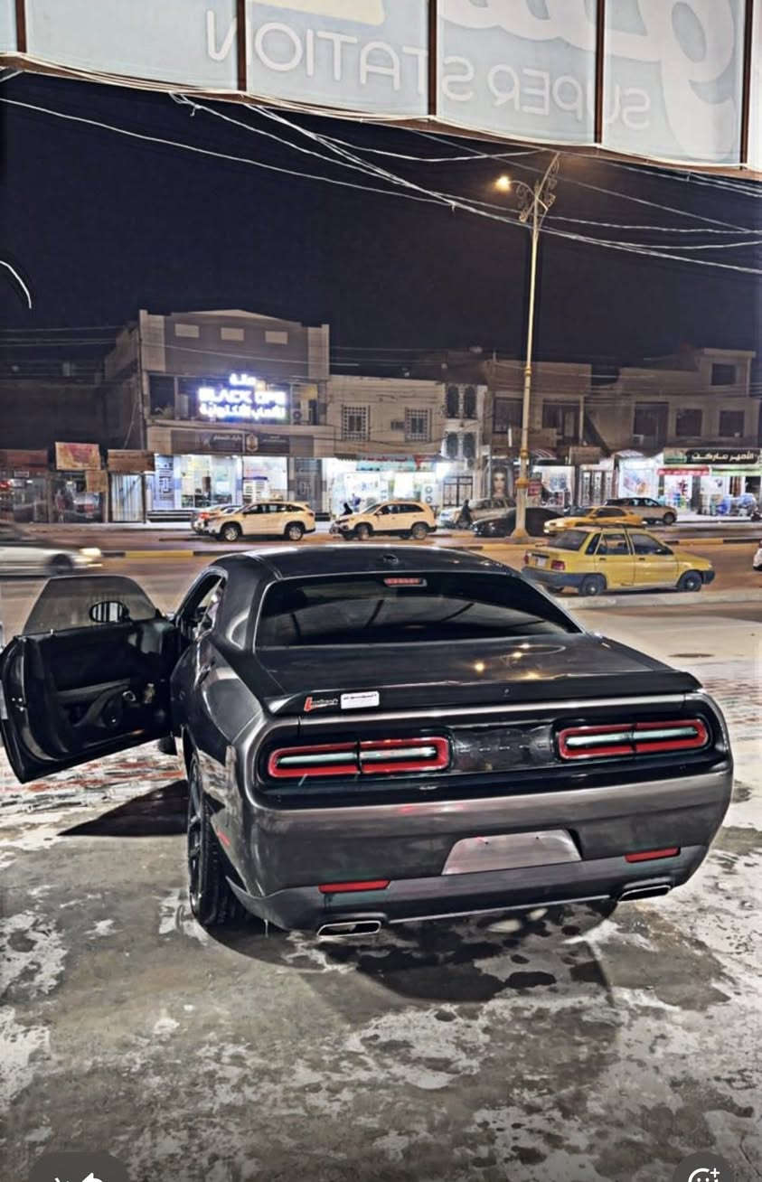 جالنجر 2023 بدون رقم منفيست باسمي السياره  جديده صبغ فقط جاملغ ودعاميه ( سلندر 3600 عليهه منظومه زينون وسستم صوت عملاق ودوشمه تخبل 
السعر 189 ورقه بيع فقط ***********
