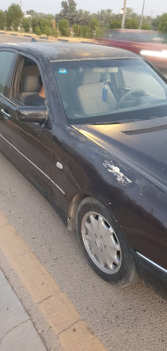 مارسيس ام اعيون كير محرك تاير باتري حدادية كلهم جدد محرك ٣٠٠٠ فيشة وبطل مناقصهة غير صبغتهة وتلحيضات بسيطة ترايك للموصل تدفئة تبريد *********** عادي امراوس حسب القناعة راعيهة جاري كربلاء, العراق
