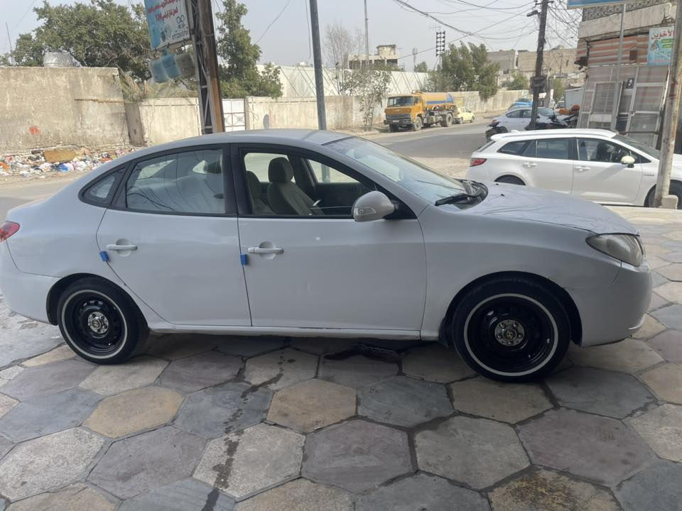 النترى 2010 خليجي راعيها ابو السنويه متوفي يعني ماتتحول بس وكاله اسويلك خاصه ام الصوره ملزم وياك بوكاله مكاني بغداد 
السياره الف دينار مااذب عليها كير مكينه تخم تاير باتري جديد صدر كلها جاهزه ترايك للموصل سعرها 70 بيها مجال  

‭0773 645 9250
