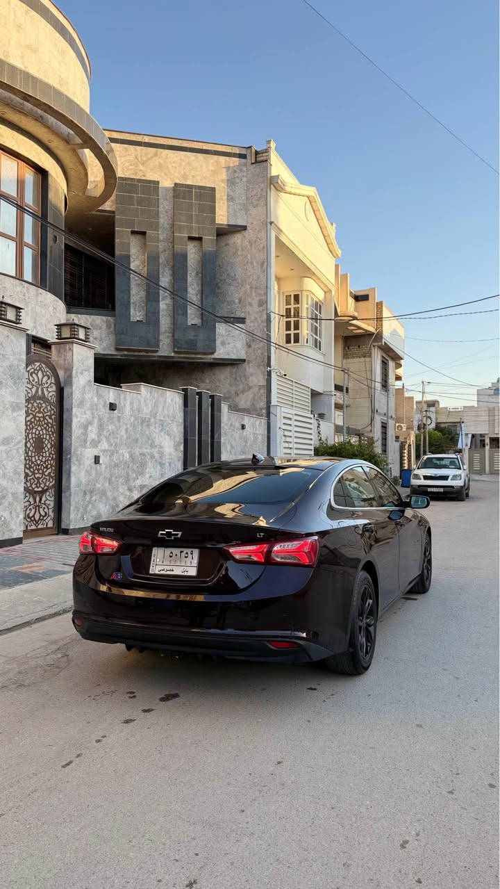 سلام عليكم 
بسعر مناسب 89 ورقه
ماليبو 2021 معوقين باقيلها سنه وتصير حره وكاله من راعيها 
 ماشيه 88
بيها قطع كلير من امريكا بدون ايرباك بدون حادث و سونار مرفق كلش نظيف نقصها شويه بالحداديه 
كير و مكينه مكفولات
مكانها كربلاء
بيع فقط لا مراوس و لا دين 
*********** كربلاء, العراق
