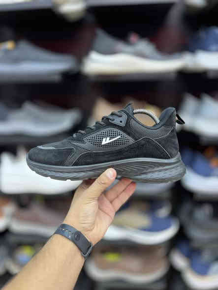 تحفه 
وزن خفيف
قياس 42
السعر 15
العنوآن نجف ملحق الروان 
توصيل 🚚 محافظات 6 داخل النجف3 
*********** واتساب
