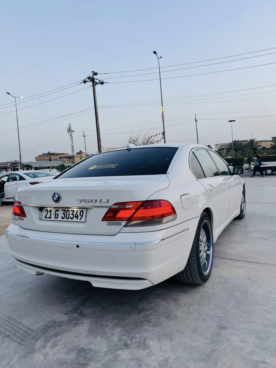 🔥 للبيع — BMW 750Li موديل 2005 🔥
سيارة فخمة لعشّاق الألماني، نظيفة ومرتبة وتستحق المعاينة ✨

🚘 المواصفات:
▪️ النوع: BMW 750Li
▪️ الموديل: 2005
▪️ اللون: (ابيضّ)
▪️ المحرك: V8 قوي وعزم ممتاز
▪️ الكير: أوتوماتيك
▪️ الدفع: خلفي
▪️
▪️ وارد:  / ألماني.  بيه.  4 قطع صبغ…)

✅ المواصفات والإضافات:
✔️ بصمة وتشغيل ستارت
✔️ فتحة سقف
✔️ مقاعد جلد كهربائية مع تبريد وتسخين
✔️ شاشات وكاميرات
✔️ سنسرات أمامية وخلفية
✔️ نظام صوتي فاخر
✔️ تكييف ثلج
✔️ إنارة زينون أصلية
✔️ تخم تاير جديد 
✔️ بردات كهربائية
✔️ مثبت سرعة

🔧 حالة السيارة:
▫️ السيارة استخدام شخصي ومحافظ عليها
▫️ المحرك والكير بحالة ممتازة
▫️ لا تحتاج أي مصروف
▫️ دبلات منتظمة وخدمة حديثة
▫️ أوراقها كاملة وجاهزة للنقل

💰 السعر: (155) قابل للتفاوض 
📍 الموقع: واسط قضاء النعمانيه
📞 للاستفسار: (***********)

“سيارة هيبة وراحة وثبات، والما يعرف الـBMW ما يعرف الفخامة” 😎🔥
