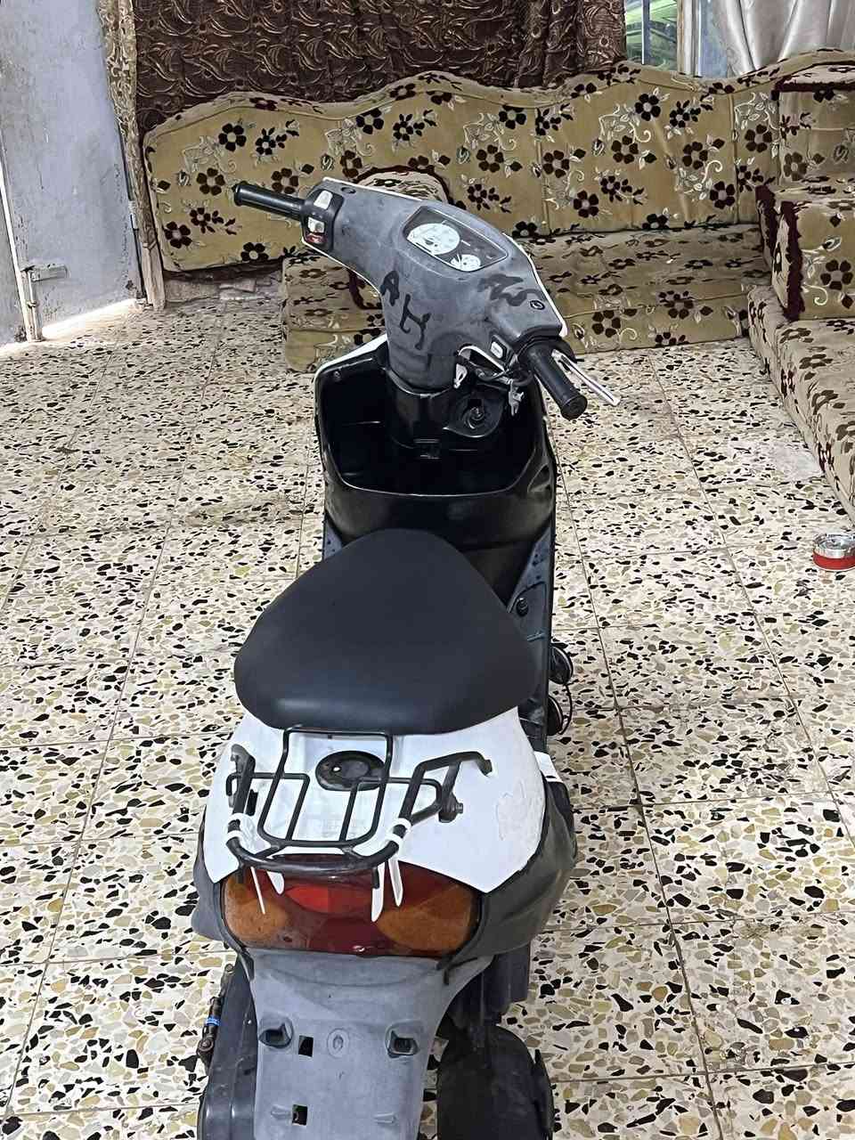 ‏سلام عليكم شباب دراجة بيجي للبيع مكاني سماوي خشابه دراجة مقفولة كل شيء شغال بيها سلف وهند سعر 650 وبيها مجال للاستفسار ￼وات أو اتصل ￼*********** ￼￼￼￼
