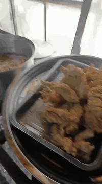 مرحبا خلفه فلافل ثرم مقبلات مجانيه ريزو كرسبي متفرغ حالياً هذا رقمي *********** بي واتساب
