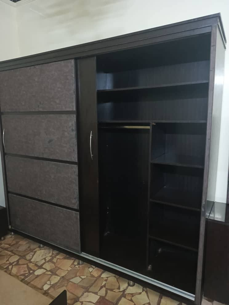 #غرفة نوم ميلامين ١٨ برا جوا  #مكونة من ٥ قطع تخت عنبر #ميلامين ١٨ ملكية ونضيفة #جدا مع الفرشة بسعر حلو #للتواصل خاص فقط


**إذا كنت صاحب هذا الإعلان وتريد حذفه لأي سبب، رجاءا أرسل رسالة إلى الدعم الفني**