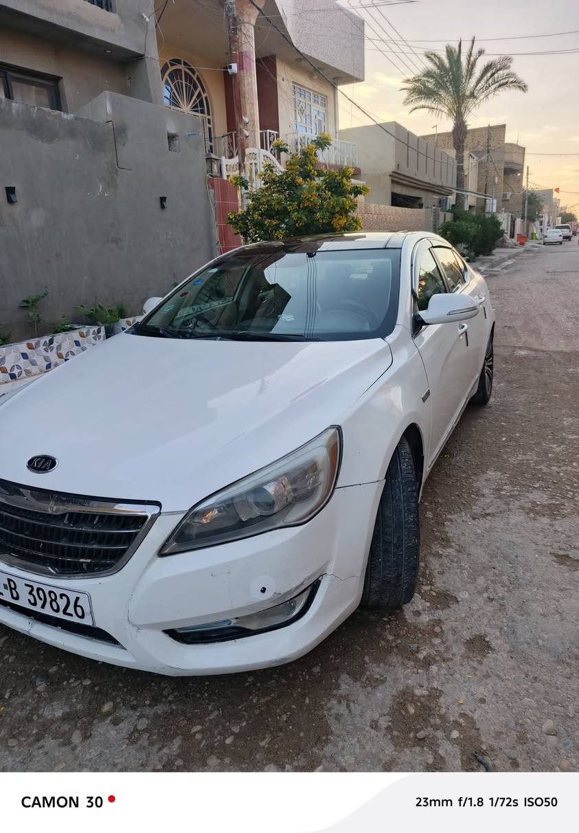 ‏كادينزا موديل 2011 خليجي بيهه صبغ عام 
‏بيه حادث جاملغ وباب خلفي بدون كص و اي عيب بكفالتي
‏بابتين تبديل 
‏بانوراما فتحة كهرباء شغال 
‏مواصفات 1/1 
‏مكينه گير كفالة ماعدا الرواجز ضعيفه عند التشغيل حداديه جيده جدا 
‏بصمه وترحيب ومري شفط 
‏فتحه ونبوراما 
‏كشنات كهرباء 
‏ تبريد منظومة جديدة مع تدفئه
‏ستيرن كهرباء 
‏سماعات انفنتي 
‏برده خلفيه 
‏مري قلاب كهرباء
‏تحكمات ستيرن فول
‏تحكمات خلفيه
‏كامره خلفيه موجودة لكن بس الكامرة مشاده
‏رقم اربيل الجديد بأسمي
‏هزة جديدة لشهر 3 عام 2027
‏سنوية نافذة لغاية 2031
‏وبعد هوايه مواصفات 
‏السعر 75 ورقة قفل 
سعر مال سيارة صيني 
‏مكان السيارة بالكوت
‏السونار مرفق بالصور 
‏الاتصال على الرقم ***********
صار يومين الفيتر شخص اكو ضعف بالكازكيت ترجع ماي للدبة فقط
