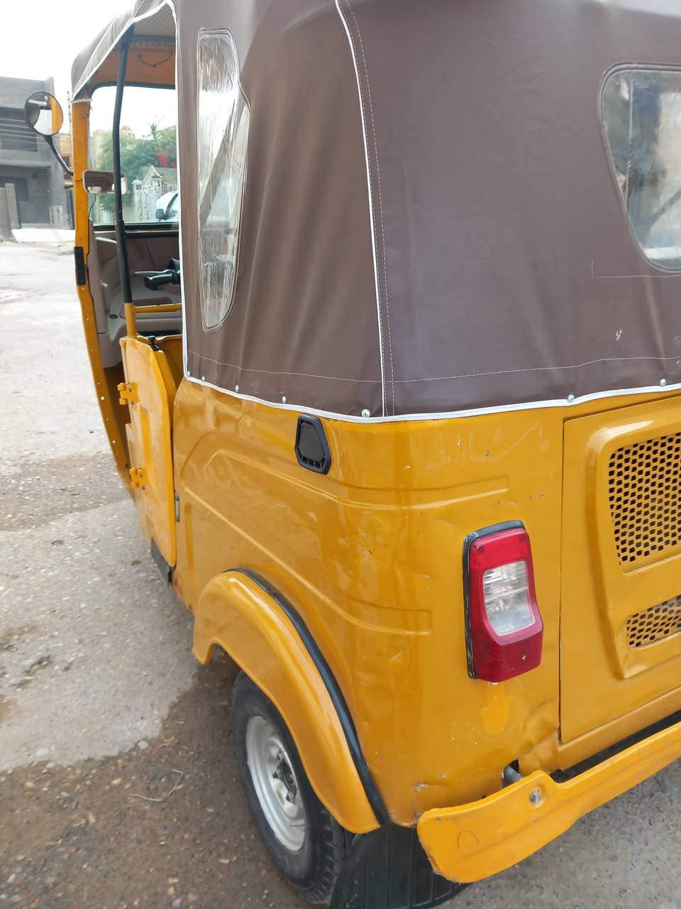 سلام عليكم تكتك البيع مديل 21 لونين شهر 2 تكتك جاهزه كبل الشارع رقم وسنويه تكتك بيه طخات بسيطه مكان قلعة صالح هاذ الرقم *********** السعر 6850 وبي مجال
