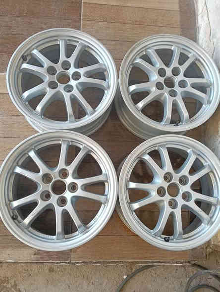 السلام عليكم 
من رخصت مدير الكروب 
ويل كب وكبات تخم كامل حجم 15 
رقم واتساب ***********
