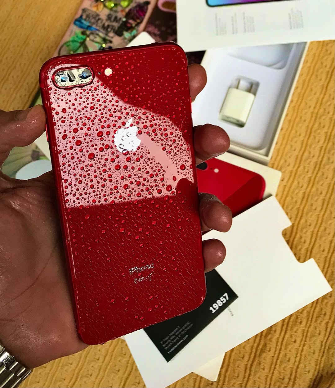 ايفون 8 بلص اللون الاحمر المميز  🤩🤩🤩
وتر بروووف بدون صيانه نهاي متفتحش ضد المياه 💧💧
حاله نادره مشاء الله الموبايل تبص عليه تقول مستخدمش بسبب حالته مساحه 64  بطاريه 77% ومعاه كل حاجته والشاحن لسه جوه الكرتونه متحركش من مكانو الموبايل حاله واضحه في الصور مشاء الله والكاميرا تصويرها تحفه وصافيه 
للبيع او للبدل 
رقم التواصل ⬅️⬅️01009178352
وربنا يبارك لصاحب النصيب 🌹🌹
ودا جروب الواتساب بينزل عليه كل يوم اجهزه نضيفه جدا جدا 👇👇👇👇
https://chat.whatsapp.com/FsRR0o0oCv45goBiqlU5PW?mode=gi_t


**إذا كنت صاحب هذا الإعلان وتريد حذفه لأي سبب، رجاءا أرسل رسالة إلى الدعم الفني**