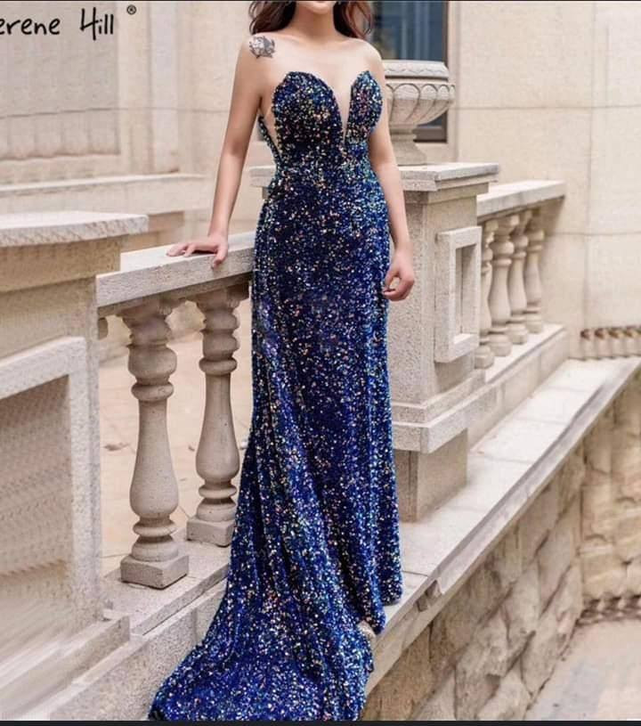 مرحبا بنات عندي فساتين هواي هذن جزء منهن وكلهن لبسة وحدة و قياس 40_42_44 الكحلي البلك ماخذته ب450 
الاحمر ب200 اخذته من ايست برايد 
الوردي تصميم خاص صار علية 160 
اللي تريدهم انطيني بيهن سعر بس بدون ما تكسرون بيهم رجاءا فقط الجادة اللي تريد تسولف ساعة وماتشتري لا تراسل 
للعلم مكاني بصرة بس عادي ادزهن الها بيد شركة توصيل


**إذا كنت صاحب هذا الإعلان وتريد حذفه لأي سبب، رجاءا أرسل رسالة إلى الدعم الفني**