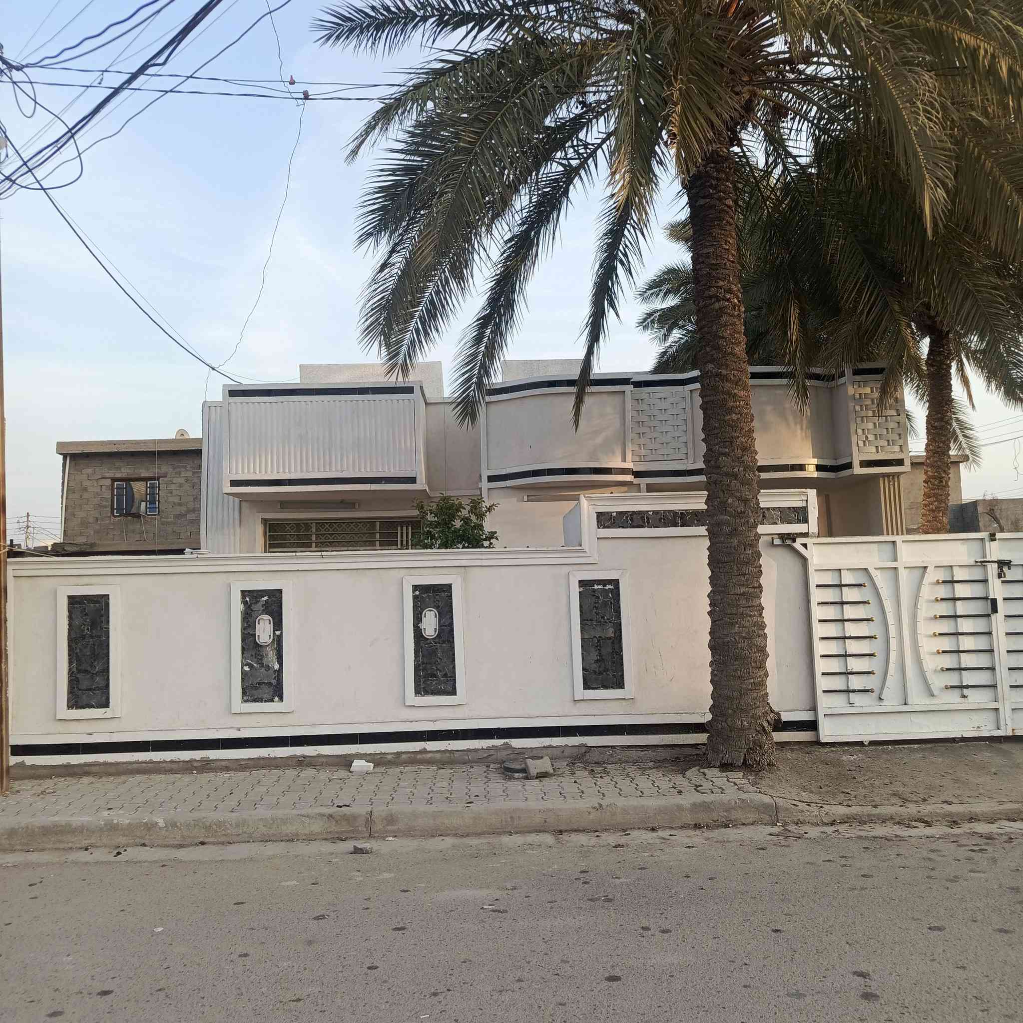 🏠 للإيجار بيت سكني مرتب
📐 المساحة: 200 م²
🌿 حديقة
🚗 كراج
🚿 حمّام داخلي + حمّام خارجي
🛏 3 غرف نوم
🛋 استقبال واسع ومريح
⚡ البيت كامل مكمل عدا الأثاث

للأستفسار ‏‪***********‬‏
