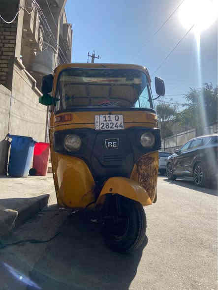 تكتك 18 مكينة 20 معمرة كاملة رقم انكليزي يحتاج صبغ بس 
تكتك خير من الله  مكينه مجفت شركة مكفولة الله شاهد مكينتها تخبل وكفلها كفالة عامة وهاي كدامكم • ۧاي نقص مابيها 
عنواني بغداد الامين الثانية 
*********** بغداد
