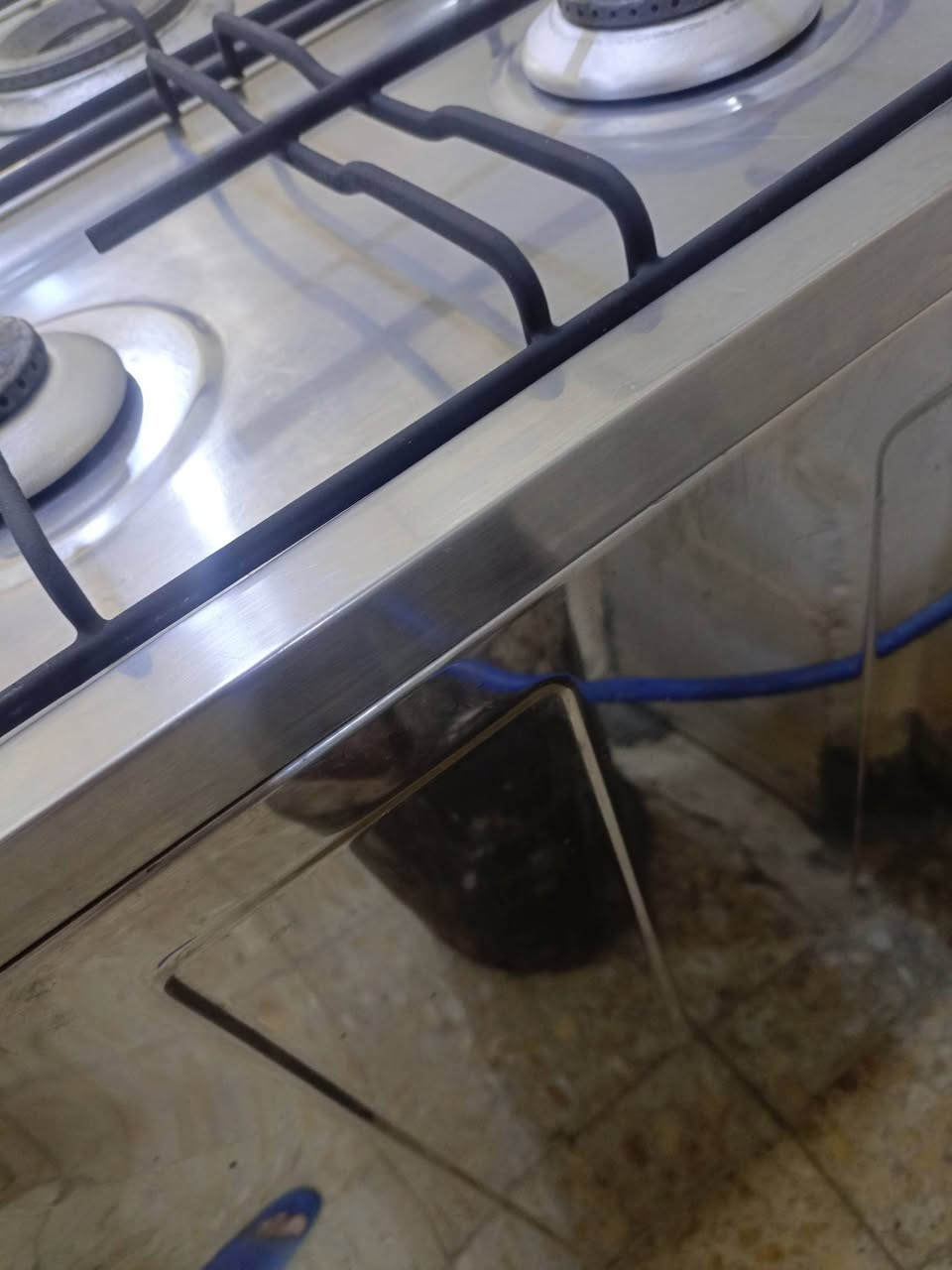 طباخ مصري فريش باب اول لونه اصفر شغال وناره قوية وزركة والفرن كذالك شغال الفوك والجوه لا بي عطل ولا مخيس ولا مزنجر كلش نضيف الشراي يتصل على الرقم 
***********
