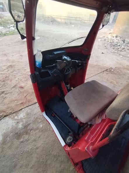 سلام عليكم   تكتك البيع تفيس تكتك حلوه ونضيفه 

كهربياته كله شغاله تخم تاير جديد مكينته حلوه وناهمه 
رايده بلثنين ونص  2019 مكانيه زعفرانيه 

‏‪***********‬‏

‏‪***********‬‏
