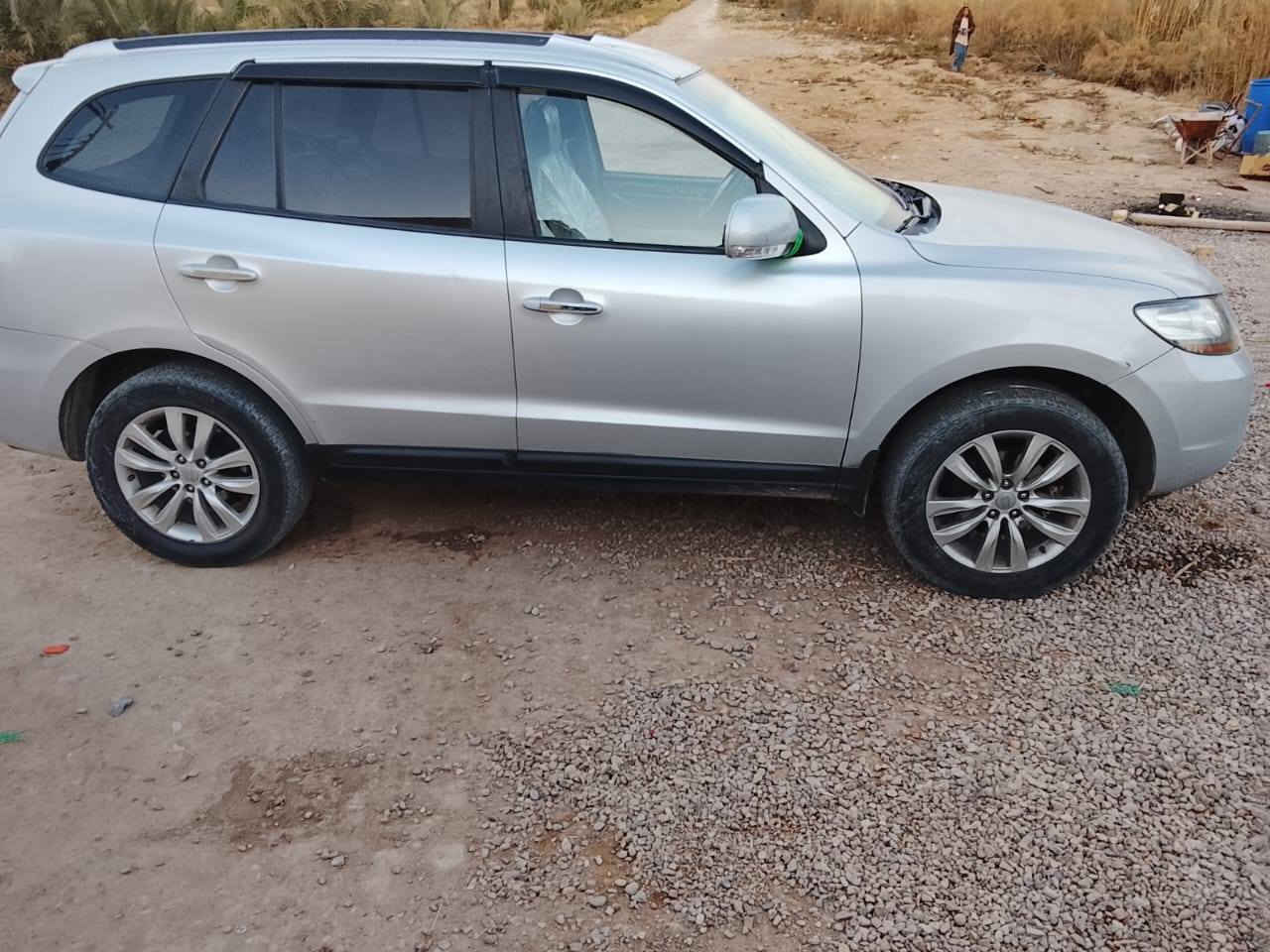 سلام عليكم سيارة سنتافي للبيع مديل(2011)سيارة متومه +كصت جنطه +سيارة كاز +السيارة نظيفة كلش (السعر 55ورقة) رقم الهاتف(***********)الموقع -البصرة +موجود وتساب +اني مكلف بالنشر +رقم السيارة شمالي
