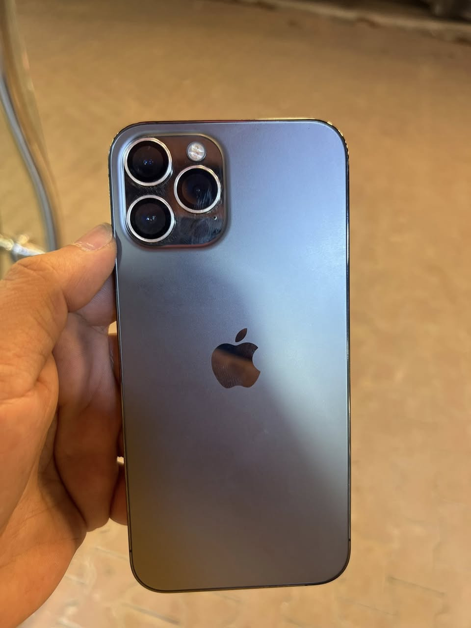 للبيع ايفون 12 برو ماكس ذاكره 256 بطاريه 86 بي فطر بالكلاسه والبصمه واكفه سعر 350 الف بغداد حي الجامعه ***********
