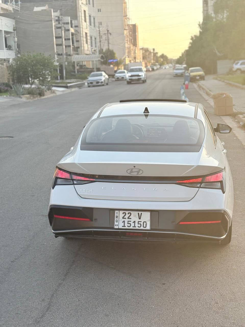 السلام عليكم 
النترا 2025 
جديده السياره بمعنى الكلمه 
ماشيه 22 
فول السياره 
فتحه 
بصمه 
داخل جلد اسود 
شاشه دجتل
مري شفط 
بعد بيها هواي موصفات 
رقم أربيل الجديد 
مكان السياره بغداد السيديه 
السياره بيها ملاحضه بسيطه بيه رصعه بل باب فقط 
حلوه السياره وبل عافيه ع ياخذها 
الهاتف /*********** مجتبئ 
غير متواجد فيس 
السعر / 154 وبيها مجال 
فقط وتساب +اتصال
