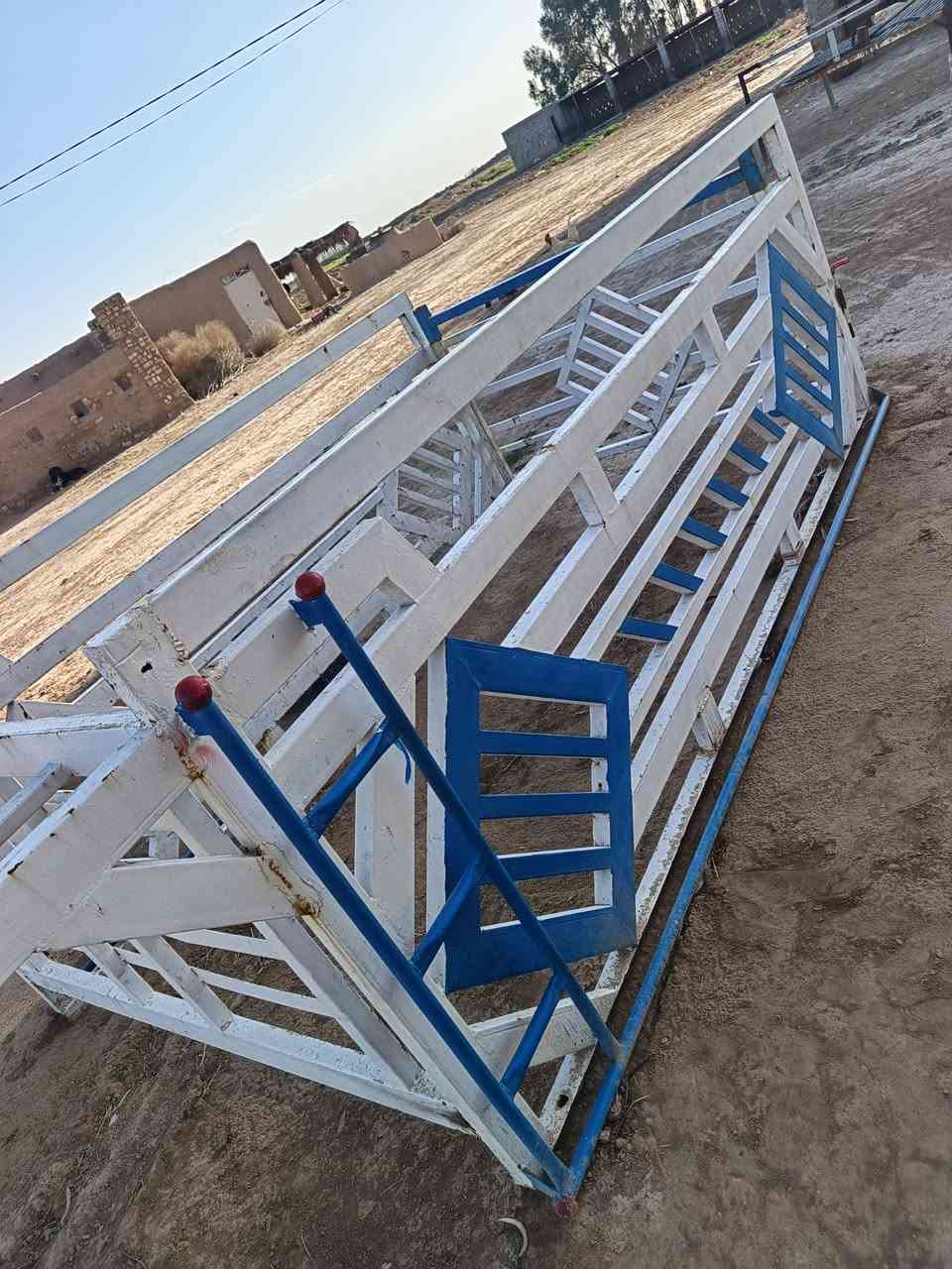 السلام عليكم محجر كيه نثيه جديد السعر 300 رقم الهاتف ***********
