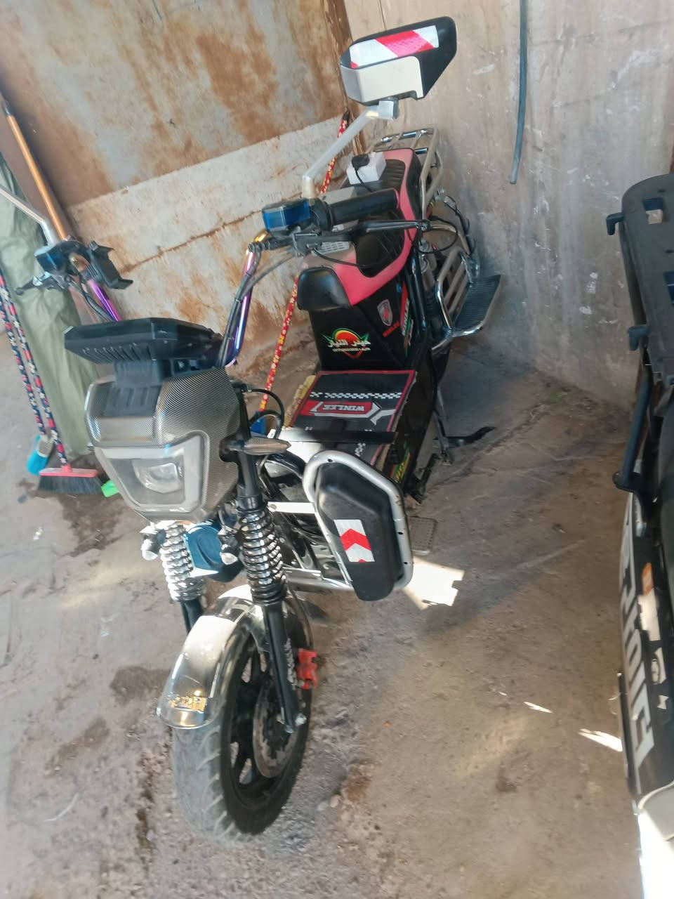 سلام عليكم هارلي جبلي موديل 2025 
مكفوله كفاله عامه 6 بطاريات مسطره بيعن نفخ قليل 
السعر 500 وبيها مجال 
البياع 
*********** بي واتساب
