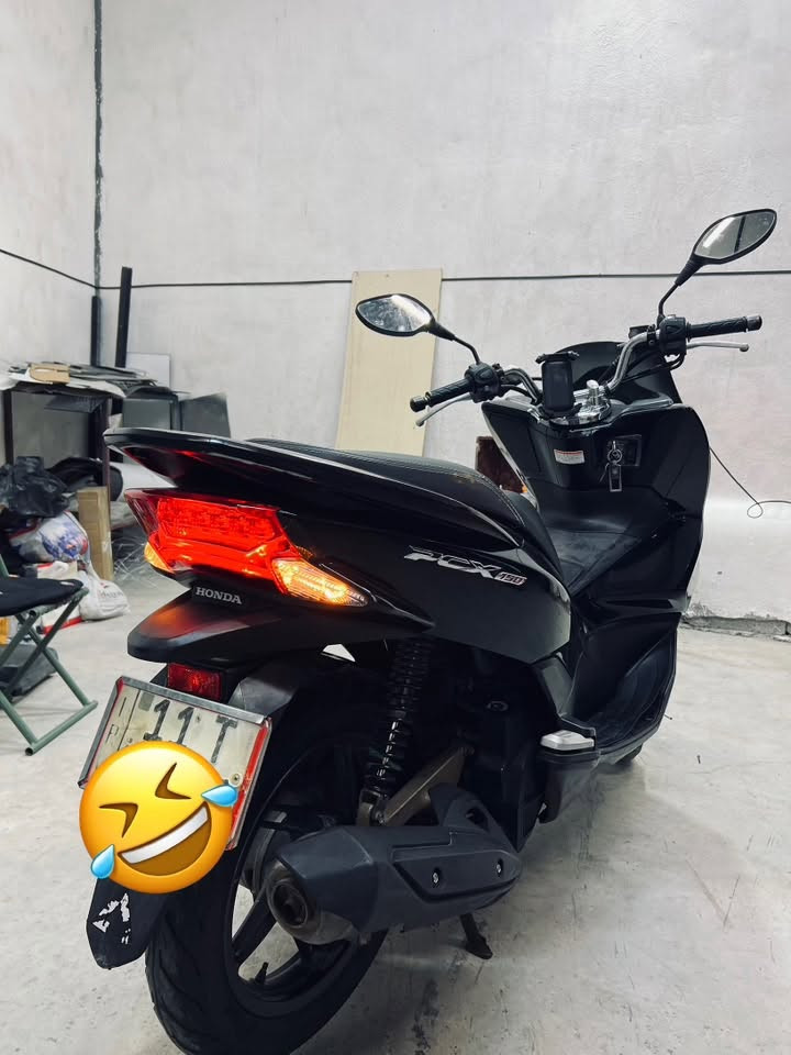 السلام عليكم
مكلف بل نشر غير متواجد في الفيس
من رخصة الادمن
Pcx 150 كفر محرك 
درجة مرقمة باسمي تحويل ثاني يوم كامل مكمله اي نقص ماببه خير من الله ماشيه 81 الف مكاني الكاظمية 
الاستفسار *********** متواجد واتساب
