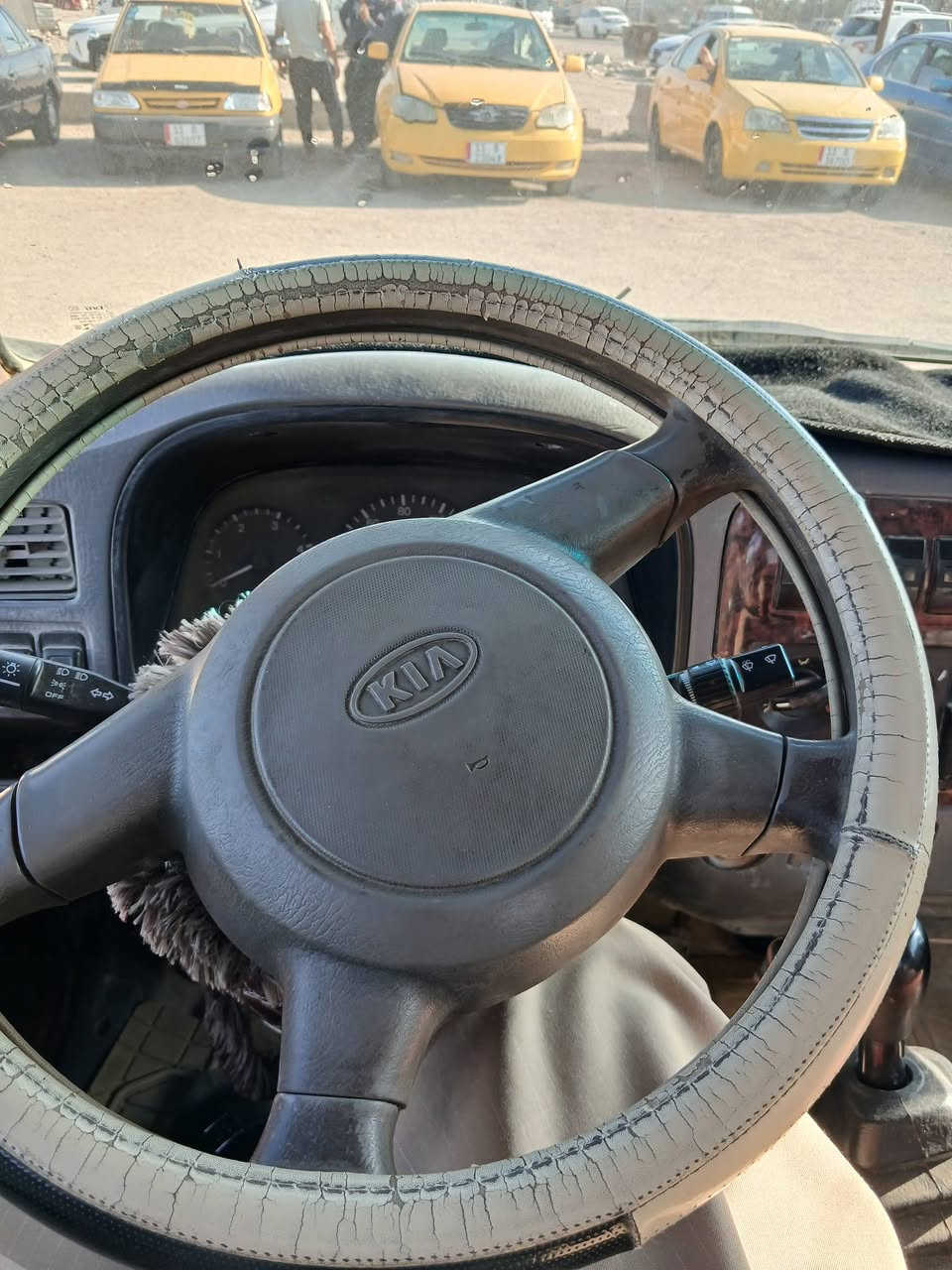 ام عيون ٢٠٠٢.كير ومحرك وشاصي مكفول تحويل مباشر رقم ديالى مشروع وطني مكان السيارة بغداد المحمودية السعر ٦٢ سيارة جاهزة ***********
