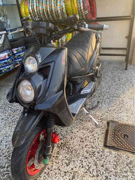 أسلام عليكم 
دراجه سكنس جبلي للبيع موديل 2013 مرقمه رقم انكليزي تحويل ثاني يوم دراجه خير من الله مناقصهاا شي كلهاا عليهاا تعديل ألياف كاربون وكامرات امامي وخلفي تسجيل يدات سكليتر رياضي يدات بانزين رياضي ستنان صفح رياضي دبلات خلفيه رياضي راديتر دهن سبايدر رياضي 
مكان دراجه بغداد حي اور او البنوك(سعر خاص)
(للأستفسار رقم الهاتف)*********** بغداد
