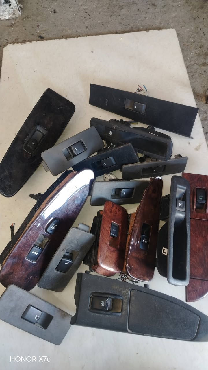 دكم جام كوري مشكل بيهن ١٠٠ قطعه
ابشكد افيدك السعر القطعه اخذهن
كوري قديم وياباني قديم
***********
وبي واتساب
