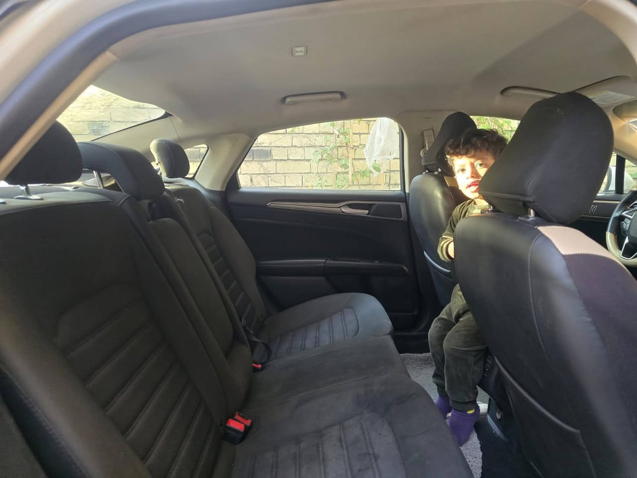 مراوس بسني هندي ( 21 22) 
فورد فيوجن موديل 2020 محرك 1500 تيربو. مواصفات SE. ماشيه  108km .  رقم بغداد  وهزه جديده. دواخلها نظيفه .  مكينه جديده  قبل اسبوع شديتها. تفاصيل البدي مبينه بالصور والسونار. رقم الشاصي مرفق  للتحقق من الحادث ( جاملغ يمنه + جزء من البنيد) 
 
العنوان. بغداد الرصافه
***********
