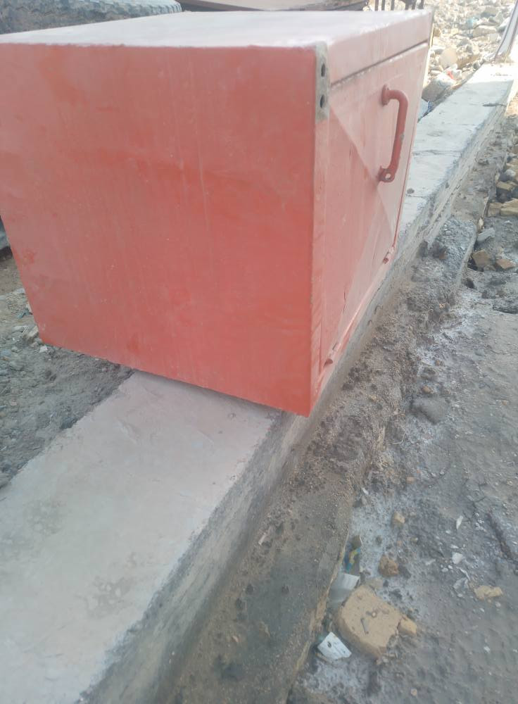 للبيع صناديق ومطبخ وثلجه وقاعده سبير  ***********
