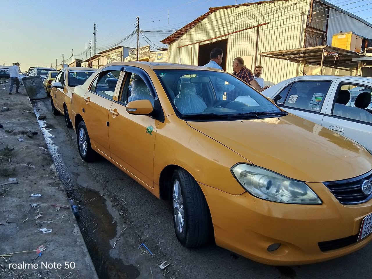 بي واي دي
G3
مدوديل 2011
السيارة نظيفة كدام العين 
كير ومحرك شرط كير اوتوماتيك
رقم جديد مسطرة 
شرط الوكالة والتحويل من الشرعي
شاشة ايباد وكامرة
 مكان السيارة موصل /الايسر
للاستفسار /***********
