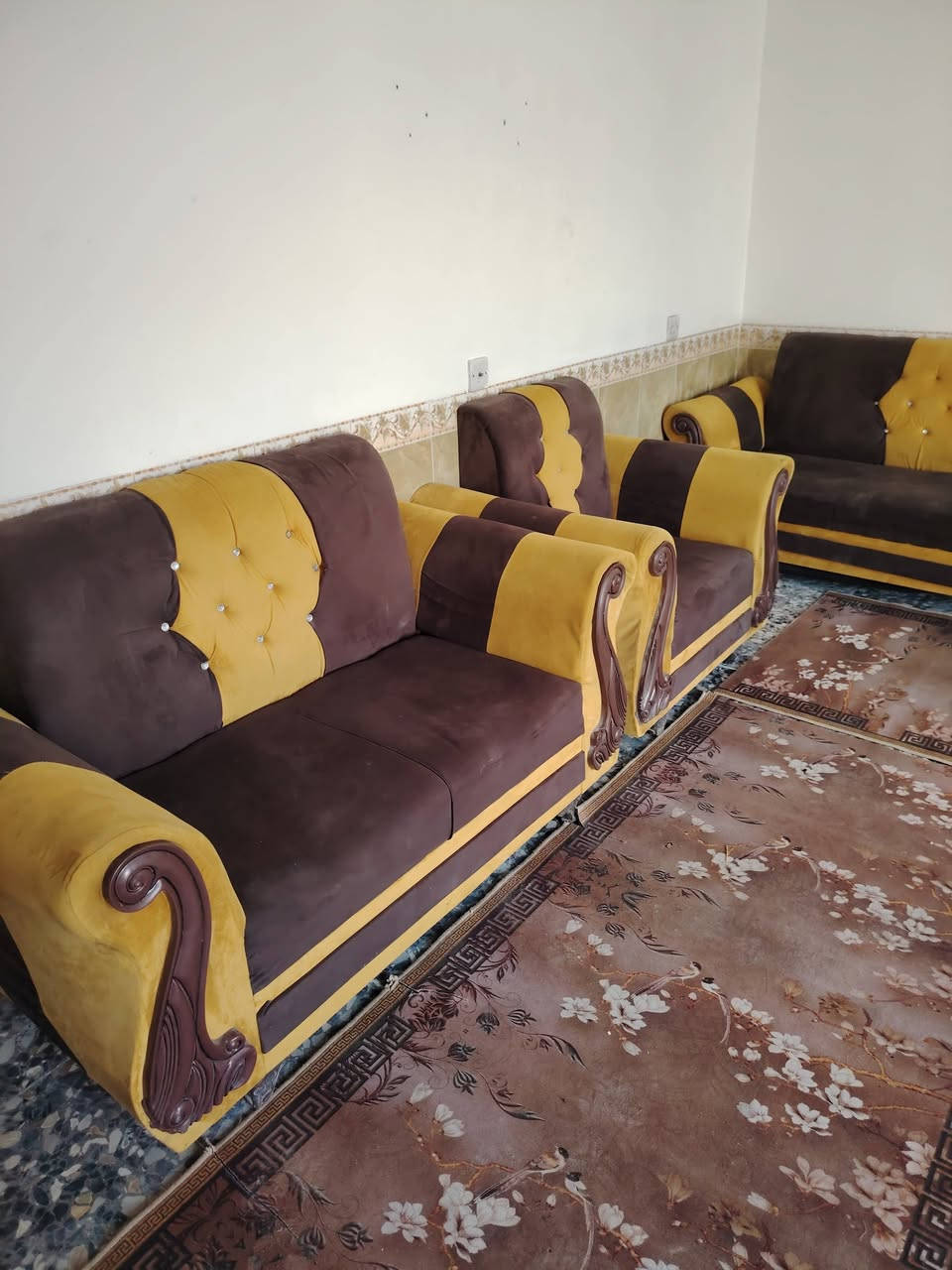 السلام عليكم ورحمة الله وبركاته اخواني الأعزاء نعرظ إليكم تخم معه كاونتر نظافه 99 بالميه للأستفسار الاتصال على الرقم *********** واني بخدمة وبيه واتساب
