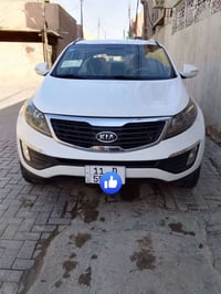سبورتج للبيع خليجي 2012 سياره مقفوله باستثناء باب السائق بس مكينه 2000...