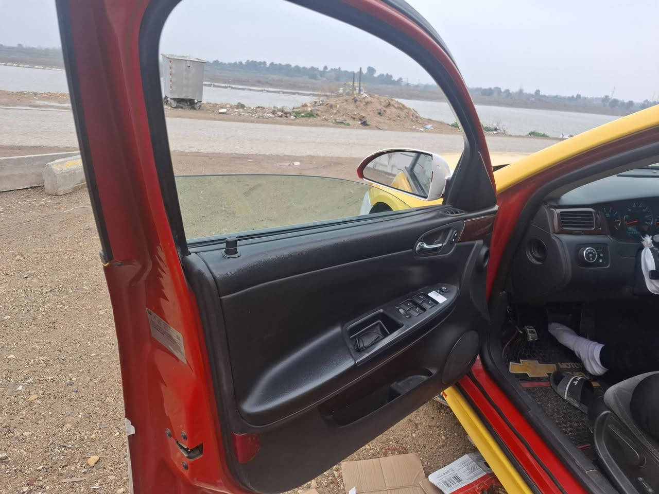 ٢٠١١ رقم بغداد بسمي ضررها جاملغ امامي مكينه بيها بخار الباقي  صدر امامي وخلفي جديد باتري جديد زوج تاير امامي جديد تبريد تدفئه فول سياره مامشتغله خط مكاني واسط نعمانيه الرقم ***********
