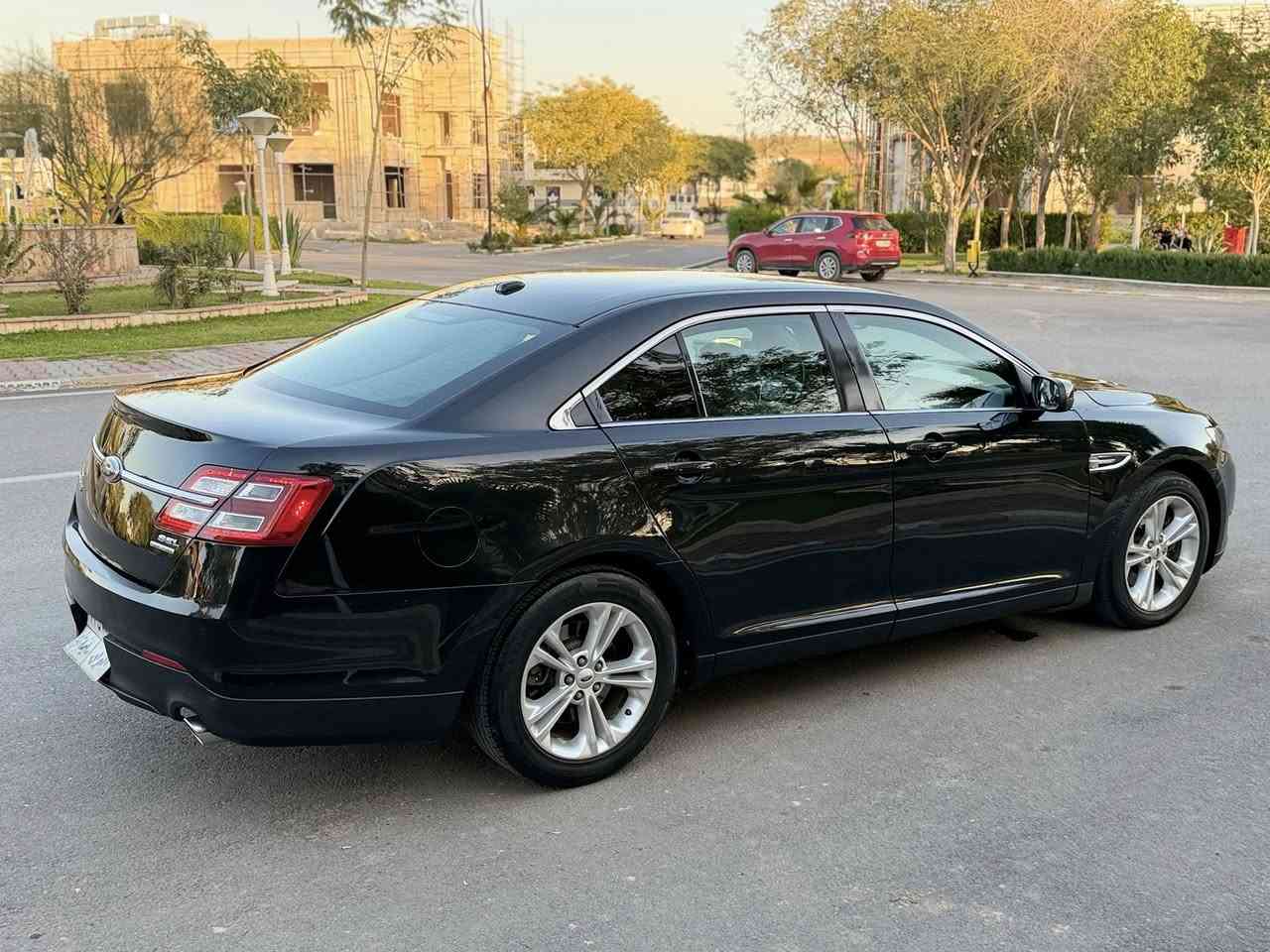 سلام عليكم 
*********** 📞 
سعر ( 107 ) 💵💸
~~~~~~~~~~~~~~~~~~~~~
من رخصة الادمن المحترم 
اخوية اقرا تفاصيل قبل مااتخابر 

فورد تورس موديل ( 2013 ) مواصفات SEL اخوان سيارة جديدة ، بيهة صبغ جاملغ خلفي و شبر بلباب بدون ضربة ، سونار ناشرة وية صور  
رقم سليمانية سنوية جديد لل 2028 
شرط تحويل 
.................................
محرك( 6 ) سلندر 
كير اوتو + عادي 
شاشة جبيرة 
حساس خلفي 
كشنات كهرباء 
جامات صفاح كهربائي شغال
اشاير ترحيب 
ليد بدعامية 
تحكمات استيرن 
اربع جامات كهربائي شغال 
سنتر لوك شغال 
كهربائياتة كلة شغال 
مثبت سرعة شغال 
كود ع باب 
باتري جديد 
لايتات زينون 
صدر امامي خلفي جديد
سيارة بل حقيقة احلى من صور 
--------------------------------
مكان سيارة ديالى خانقين 🏠
