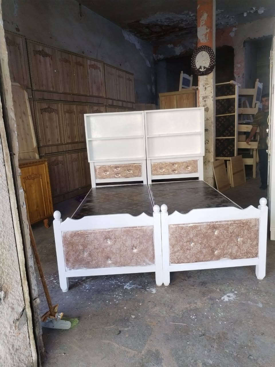 مرحبا اهلنا وناسنا في قضاء المقدادية
يتوفر لدى معمل نجارة ابو عطا
كافه انواع الاخشاب من 
جربايه نفر طابق وطابقين
جربايه نفرين بمختلف القياسات 
كاروك طفل هزاز وثابت
كنتور مختلف الاحجام وعدد الابواب
نضيدة كلاريه لخزن المفروشات
عنواننا الثابت والدائم 
ديالى المقدادية محله النور على الشاخه قرب مطعم فطور الشمال
للتواصل والاستفسار 
***********
***********
