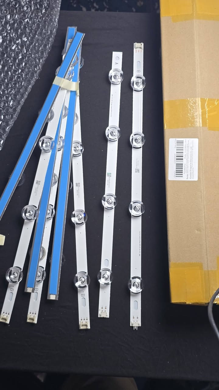 لدات بلازمة حجم 43 و 47 نوعية LG ' العدد 8 قطع انطيني سعر يرضي الله وبلعافية
***********
