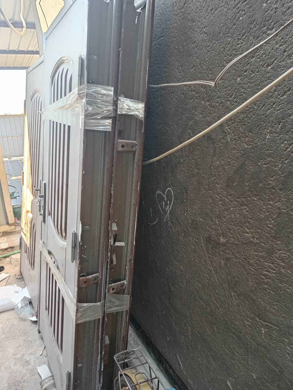 للبيع أربعة أبواب تركيه نظيفه وكاملات كلشي ماناقصهن سعر الواحد ٧٥ الف الشراي الاتصال ٦


**إذا كنت صاحب هذا الإعلان وتريد حذفه لأي سبب، رجاءا أرسل رسالة إلى الدعم الفني**