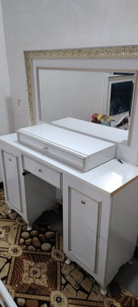 غرفه للبيع 5 قطع  بوب اسلايت نضيفه السعر تجي اتشوفها اني طالب عليها 40...