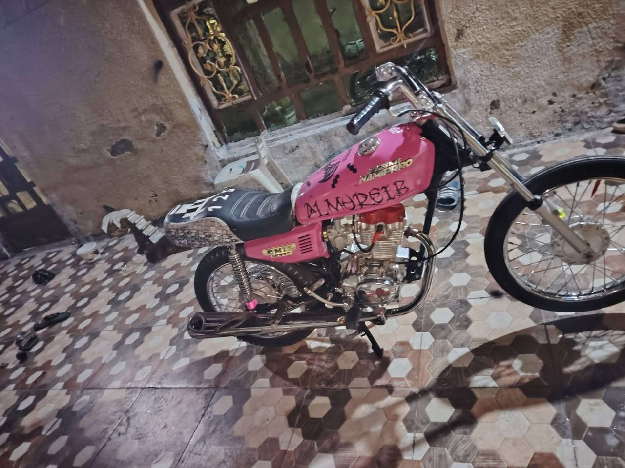 سلام عليكم شباب دراجة اربعه كير للبيع تعمير 25 دراجة مابيها نقص برغي فول نضافه محرك ما مفتوح شرط المعدل تيربو اصلي برغي عشره اوراق الدراجه السعر 700بيها مجال شراي تعال خاص مو شراي اطلع كبل مكاني دوانيه دغاره رقمي ***********
