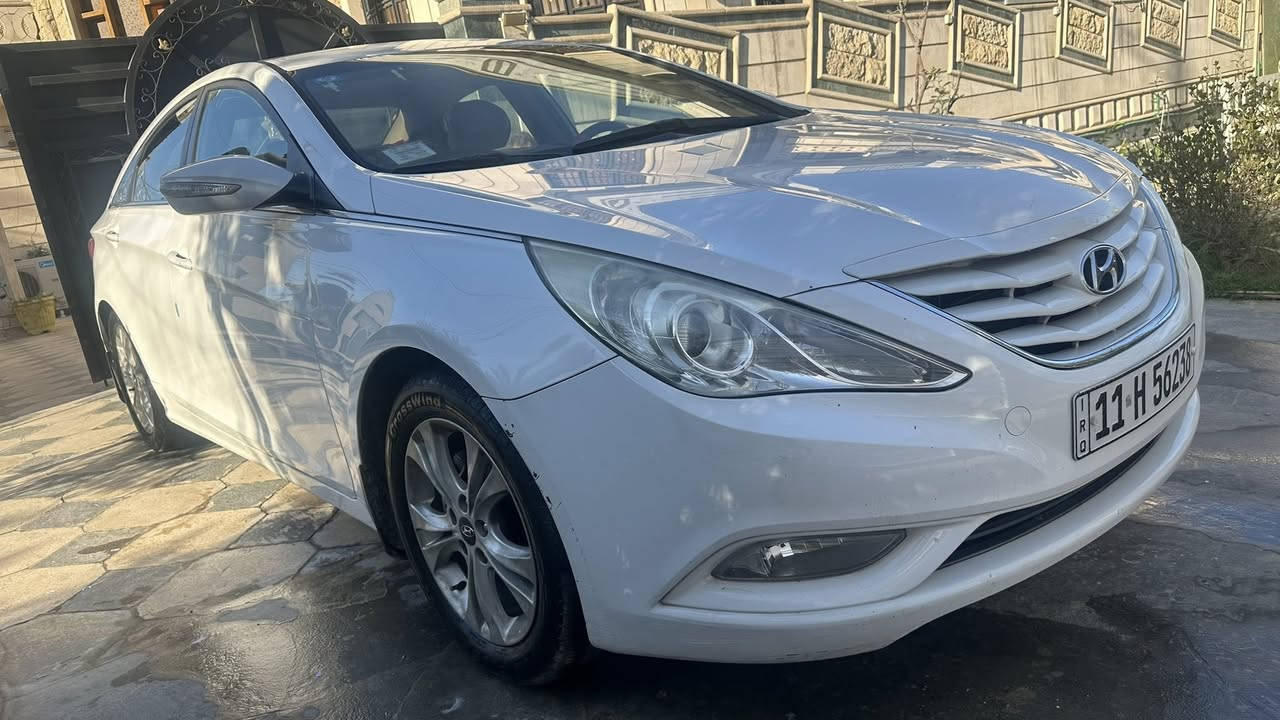 سلام عليكم رمضان كريم
سوناتا 2013 خليجي شركة العامة 
�
مواصفاتها 
2400cc مجفت تجفيت درجه اولى  
4 دسك 
مري شفط
حساس خلفي بلاد
كشن السائق  كهرباء 

 السيارة مريحة جداً واقتصادية بالبنزين
مكيف بارد ❄️ بلادي على وضع الشركة 
صدر نضيف امامي وخلفي 
زوج تايرات امامي جديد والخلفي نضيف 
السيارة بأسمي تحويل ثاني يوم 

مكاني - الدورة - جمعية خير الله

السعر 138 وبيها مجال
 ***********
