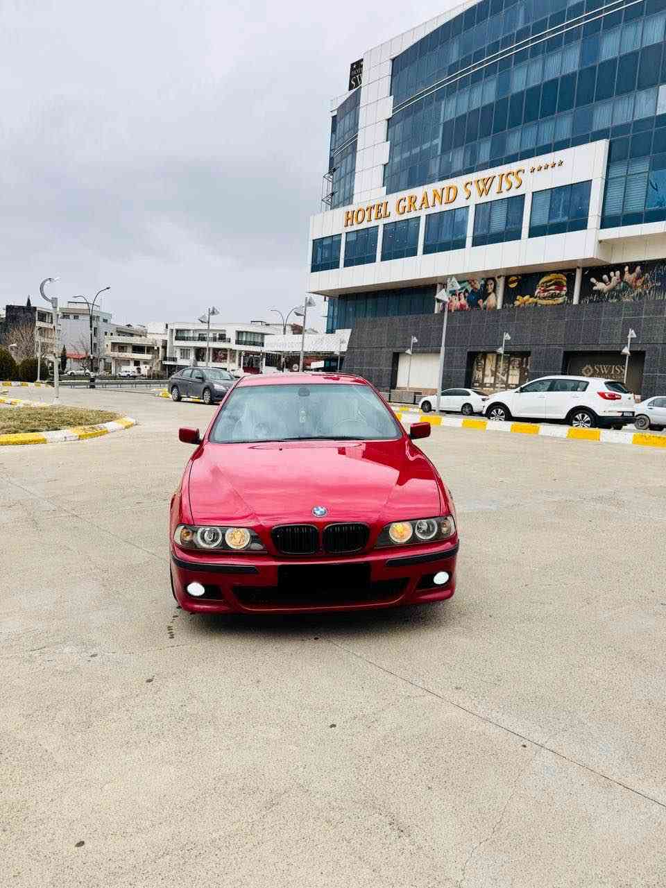 بیئیم سەقەر مۆدیل٢٠٠٣ بیلادM کوشن  هیتەر گێرو مەکینەوە تەبرید ساردو گەرم تەقەو رەقە موسو براوە محەوەر سبوغ سەقف و حیزام بە شەرت  مەنەفێست ئەسڵی شەرتی غرامەی مرور 

سەیارەکە چوار تایەوە ویلی M لۆکی لەژێرە 

سعریشی 75مەجالیکی برایانە 
*********** Singapore
